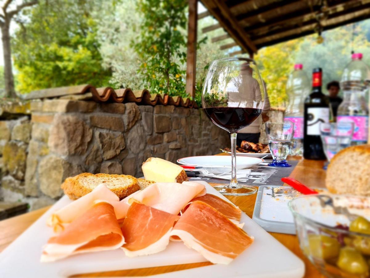 Podere La Zinzinina - Villa Intera Montecatini Val di Cecina Bagian luar foto